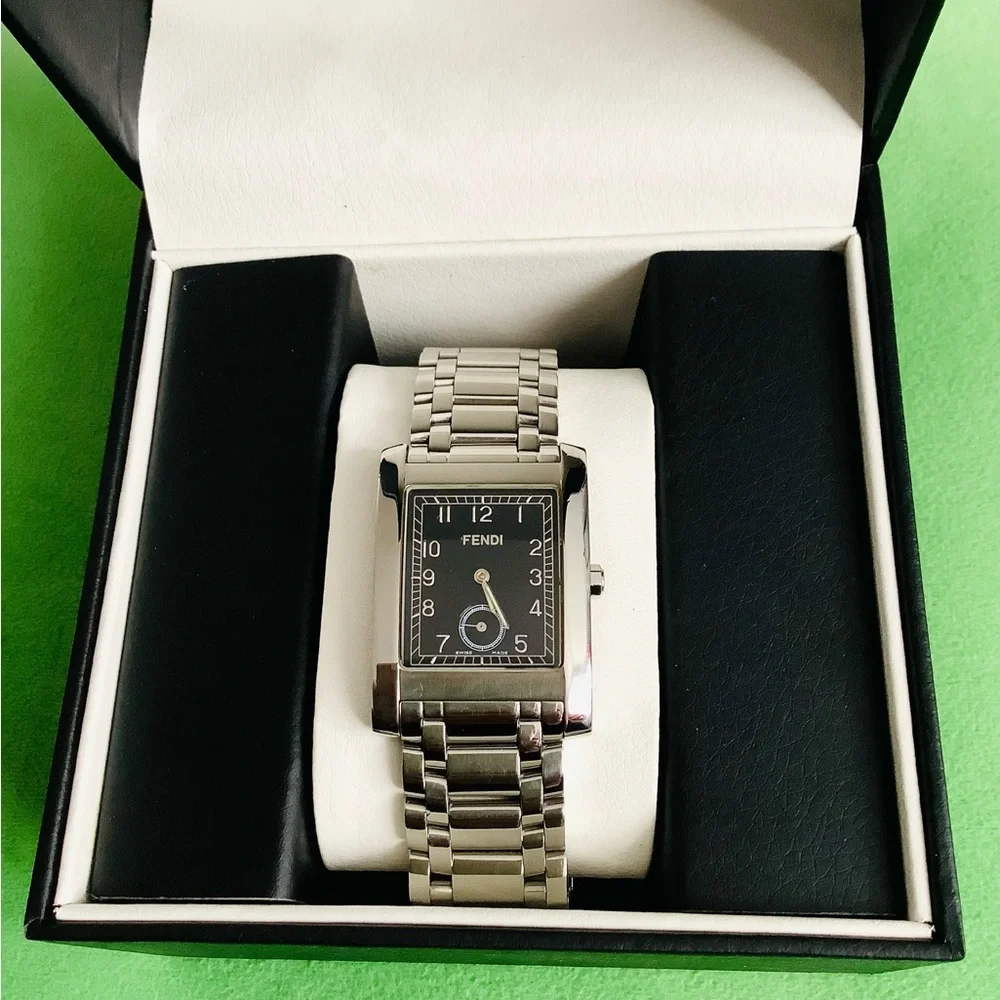 Gorgeous FENDI stainless steel watch 🔥🔥